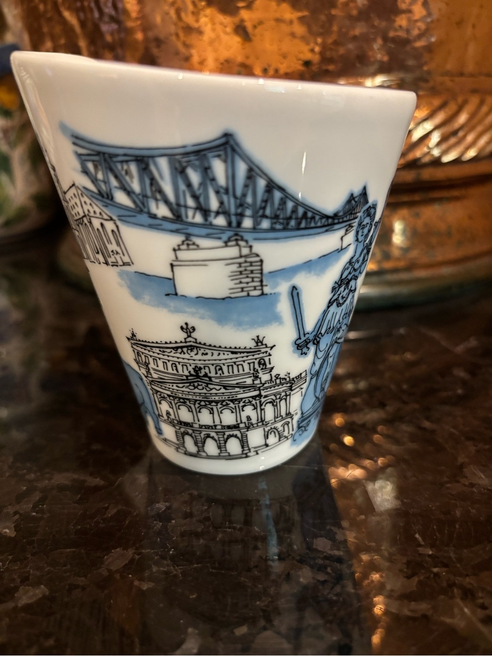 Villeroy & Boch New Wave Caffe Cities of the World Frankfurt Mug - Picture 3 of 5
